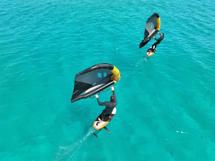 Vista aérea del spot de Wingfoil en El Portil Huelva con aguas tranquilas